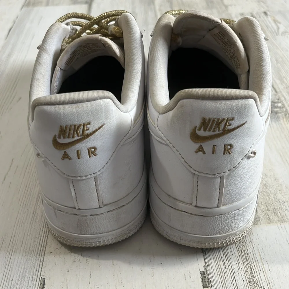 Nike AirForce Ones Size 8.5 - Picture 5 of 10